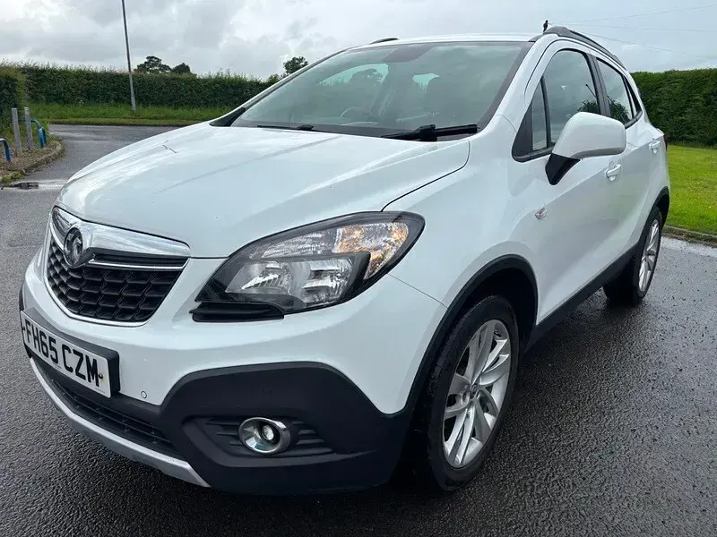 Used Vauxhall Mokka 134 HP (98 kW) 2015 White SUV