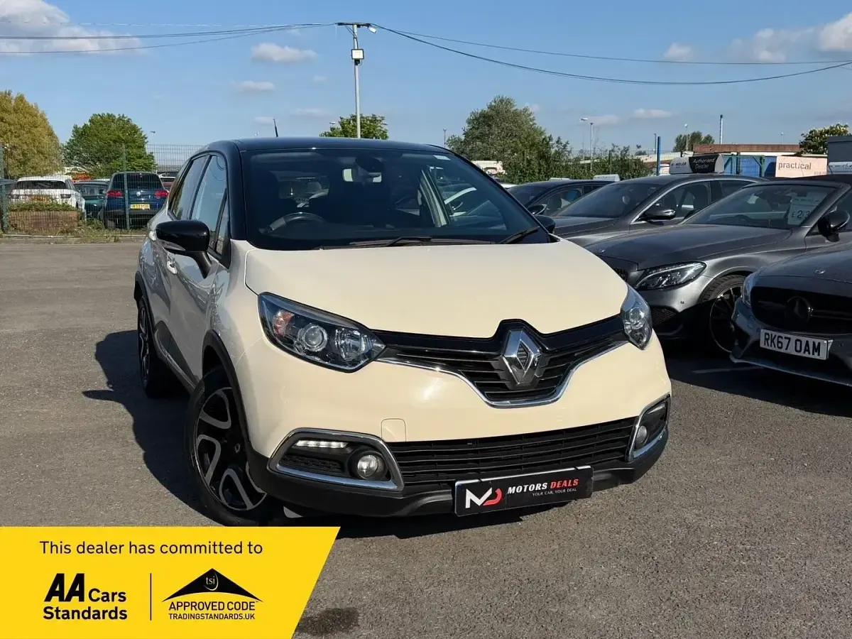 Begagnad Renault Captur Dynamique 90 HK (66 kW) 2016 Beige SUV