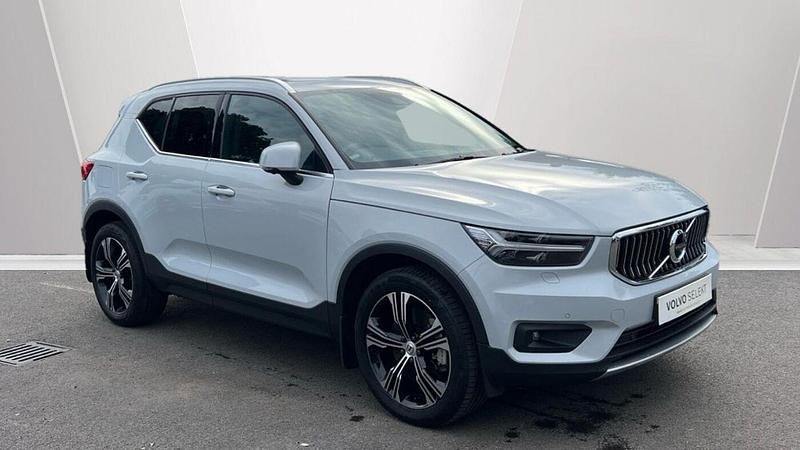 Silver Used 2022 Volvo XC40 Inscription SUV | £27,995 (A bit pricey) - Image 1/4