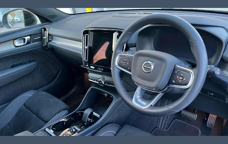 Used Volvo XC40 Ultimate 194 HP (142 kW) 2023 Grey SUV