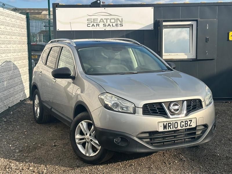 Silver Used 2010 Nissan Qashqai +2 N-TEC SUV | £2,500 (Expensive) - Image 1/4