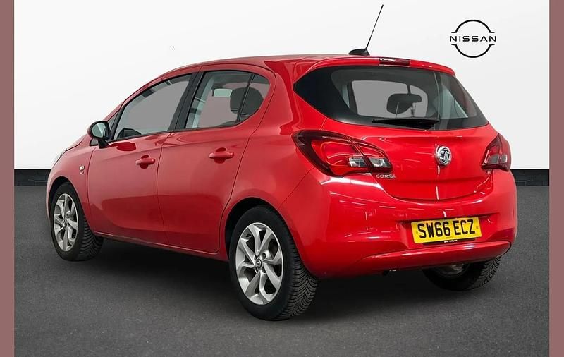 Used Vauxhall Corsa 88 HP (64 kW) 2016 Red Hatchback