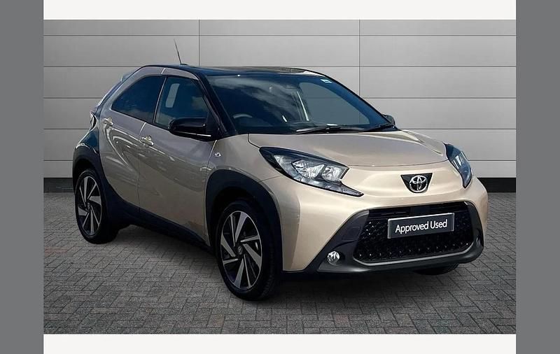 Beige Used 2025 Toyota Aygo X SUV | £15,150 - Image 1/3