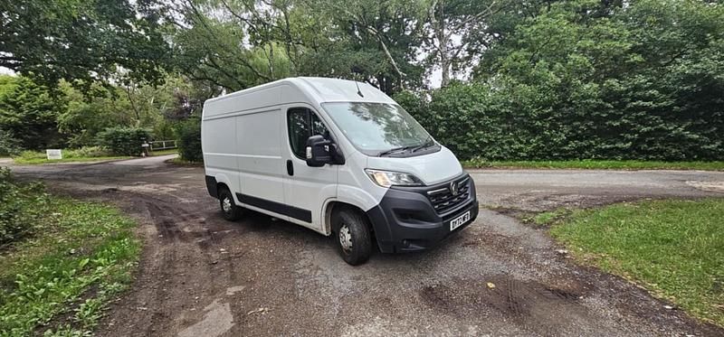White Used 2022 Vauxhall Movano Van | £13,995 (Super price) - Image 1/4