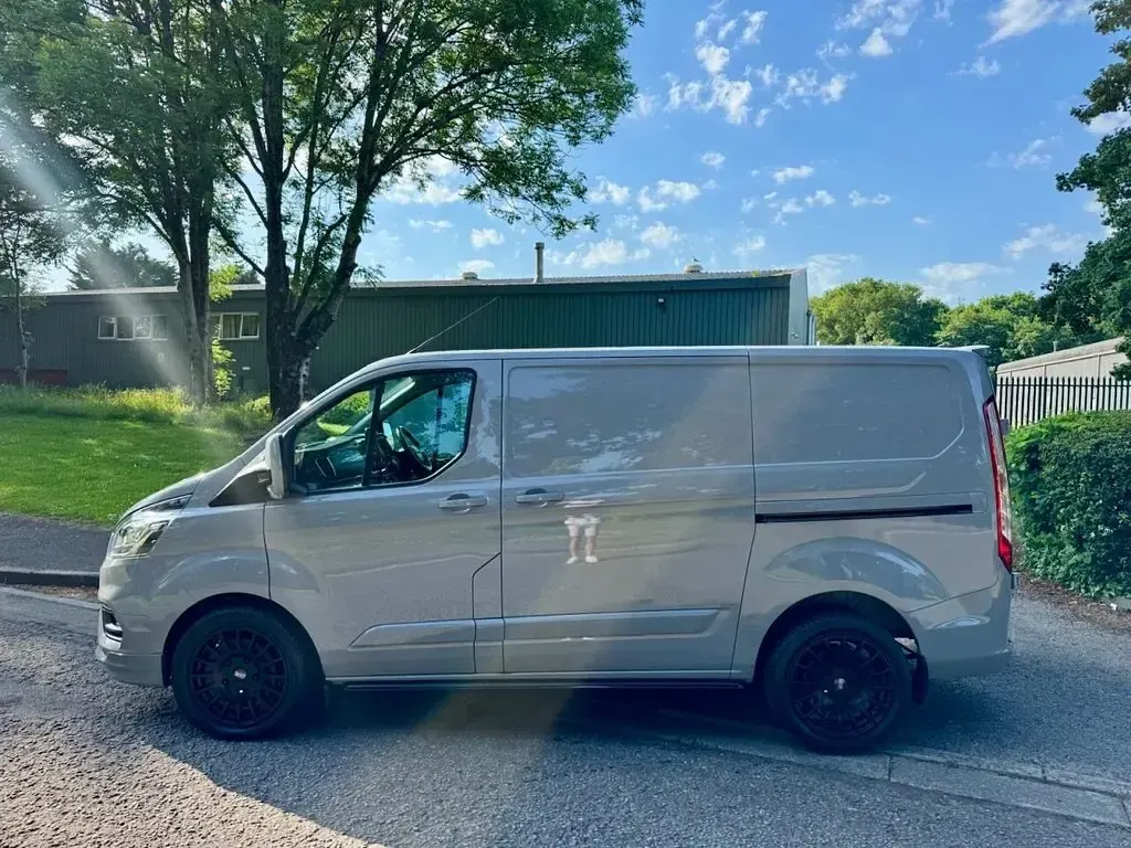 Used Ford Transit Custom Limited 130 HP (95 kW) 2023 Grey Van