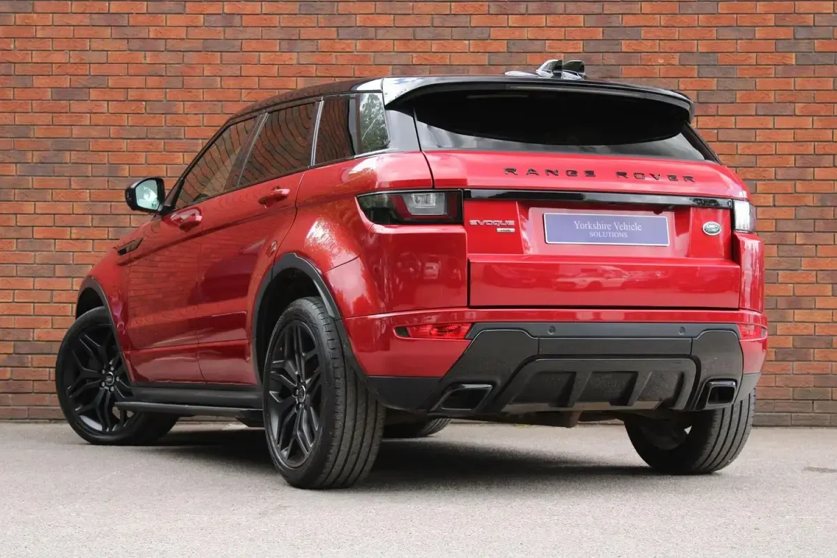 Used Land Rover Range Rover evoque HSE Dynamic 2018 Red Estate