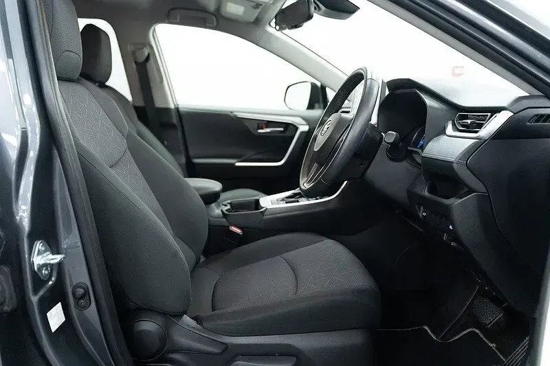 Used Toyota RAV4 Hybrid Design 218 HP (160 kW) 2021 Grey SUV