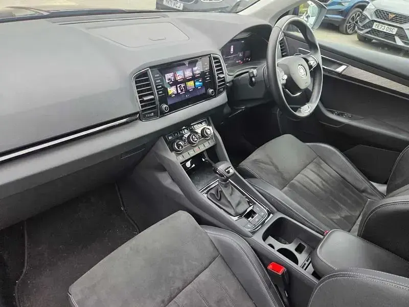 Usado Skoda Karoq SE L 110 CV (80 kW) 2023 Azul SUV