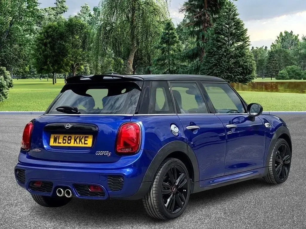 Used Mini Cooper S Hatch 192 HP (141 kW) 2019 Blue Hatchback
