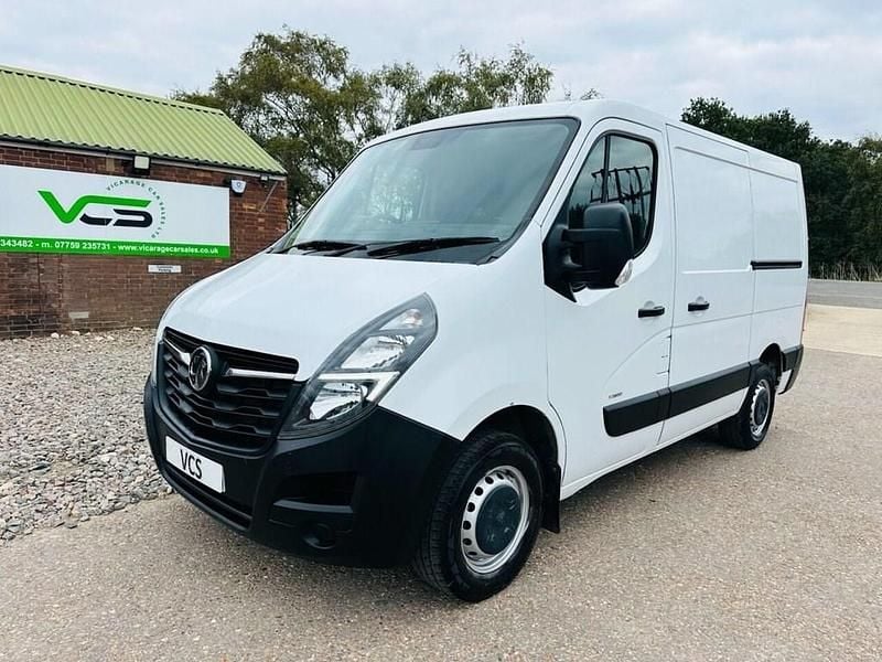 White Used 2021 Vauxhall Movano Edition Van | £9,950 (Good price) - Image 1/4