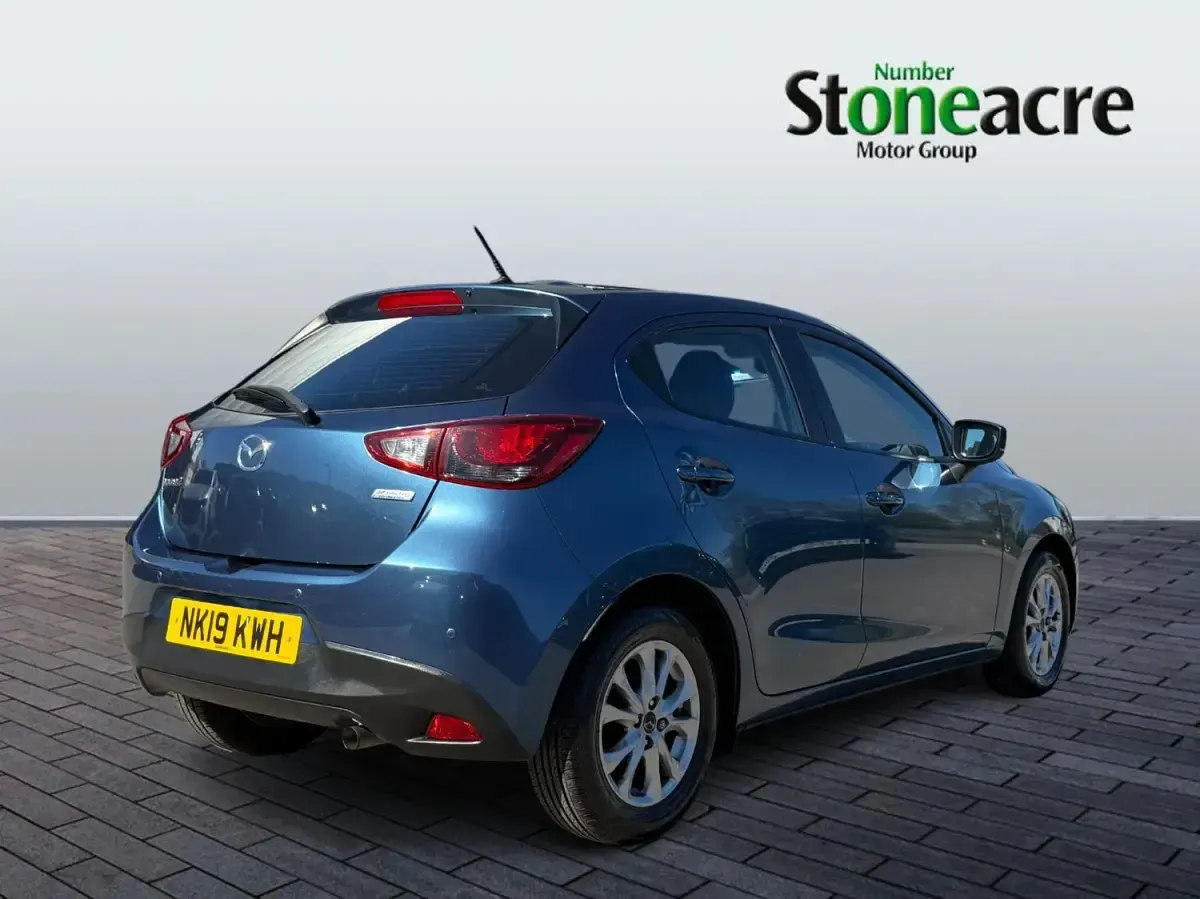 Usado Mazda 2 90 HP (66 kW) 2019 Azul Citadino