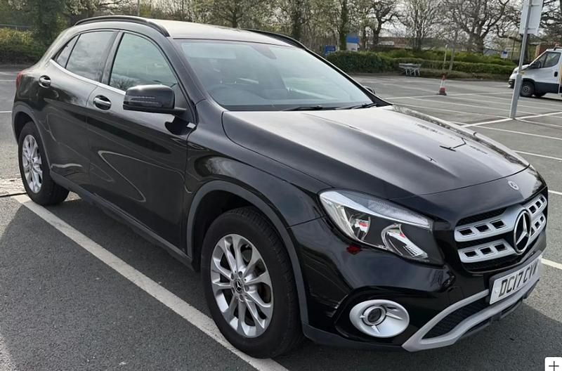 Used Mercedes GLA200 SE 136 HP (100 kW) 2017 Black SUV