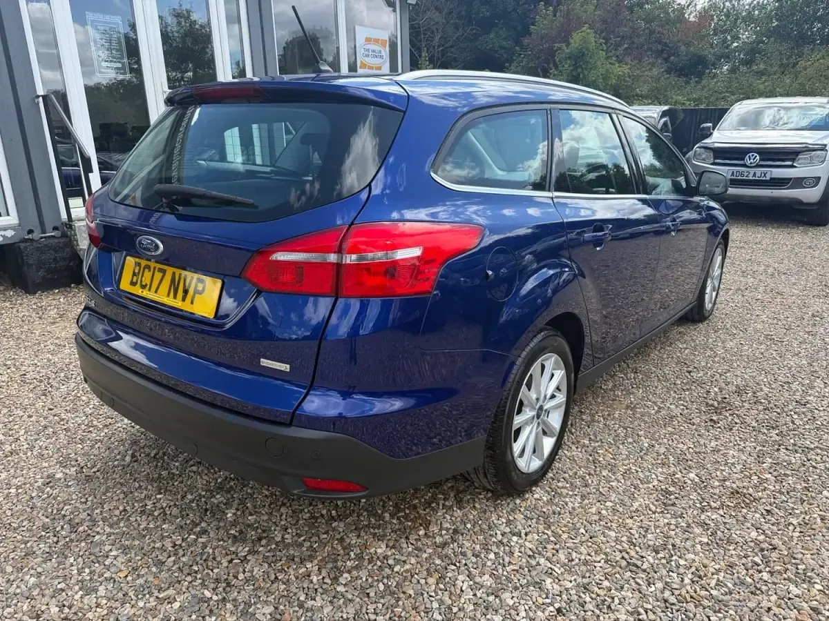 Used Ford Focus Titanium 125 HP (91 kW) 2017 Blue Estate