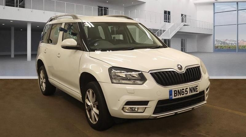 White Used 2015 Skoda Yeti SE SUV | £4,995 (Fair price) - Image 1/4