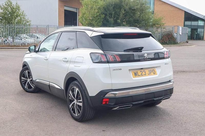 White Used 2023 Peugeot 3008 GT SUV | £22,695 (Fair price) - Image 1/4