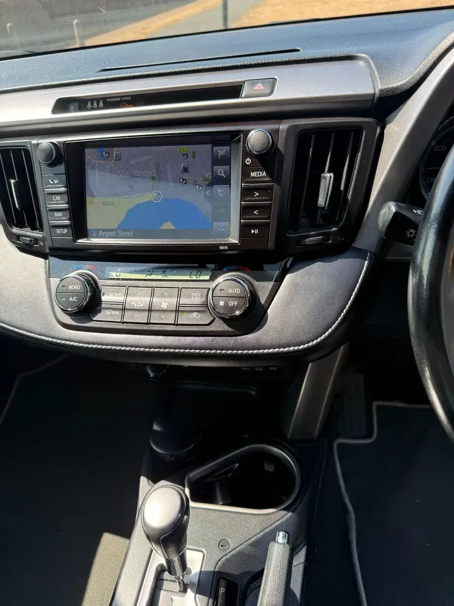 Used Toyota RAV4 Hybrid 197 HP (144 kW) 2017 Silver SUV