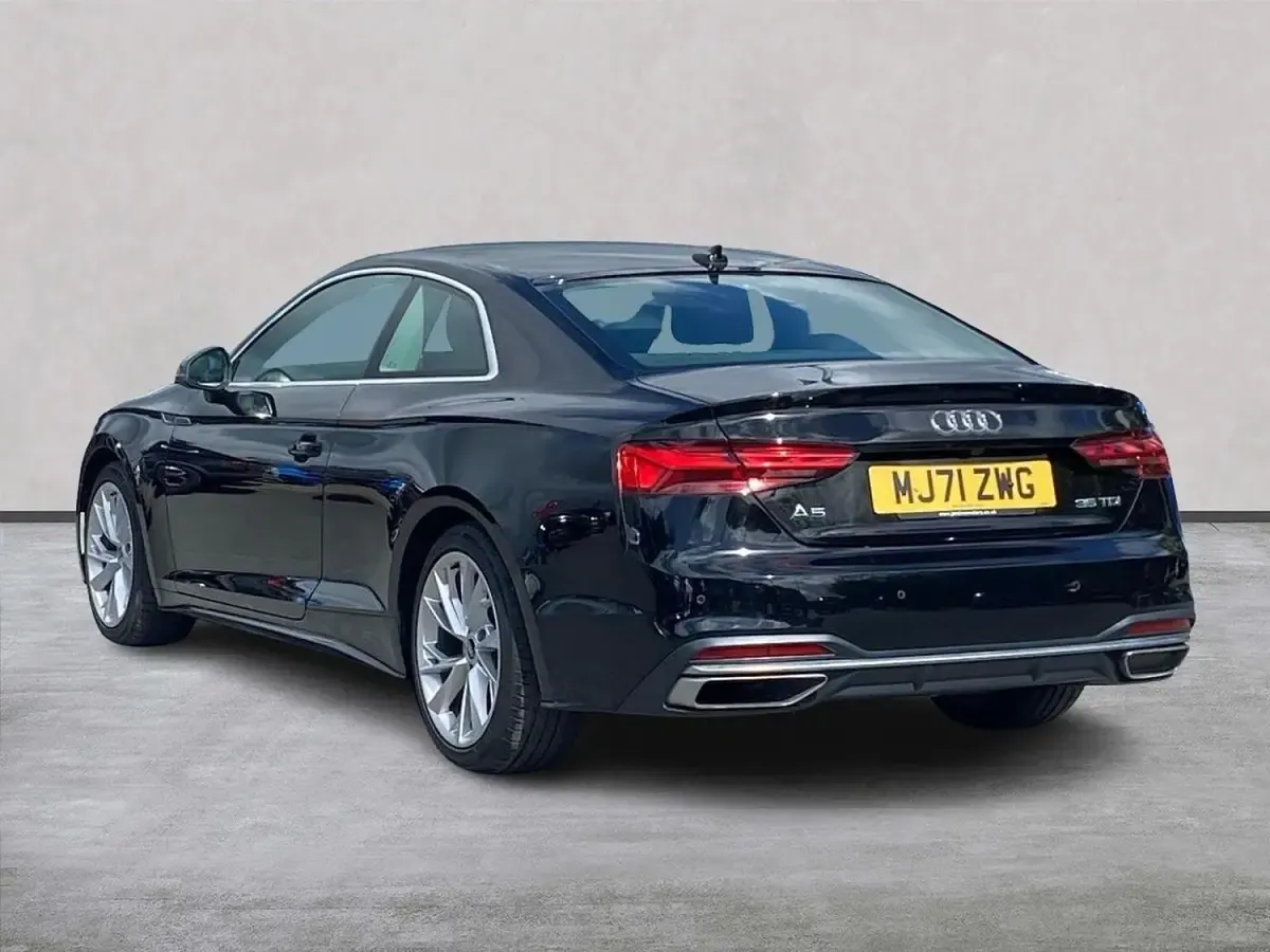Begagnad Audi A5 Sport 163 HK (119 kW) 2021 Svart Sportkupé