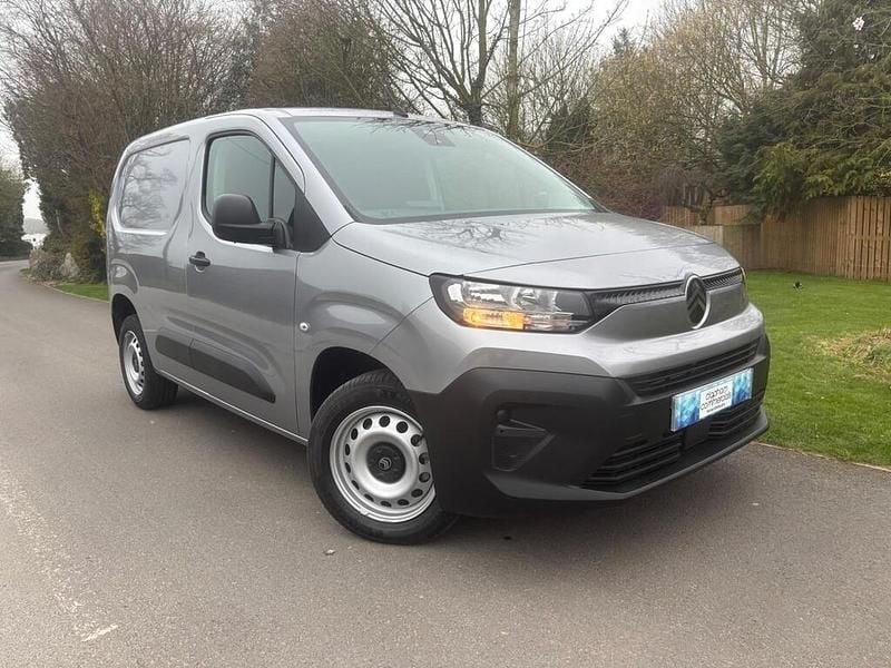 New Citroën Berlingo 100 HP (73 kW) 2026 Grey MPV