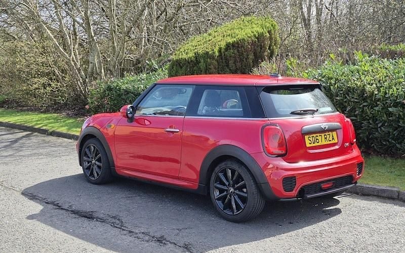 Usado Mini ONE Hatch 102 CV (75 kW) 2017 Utilitario