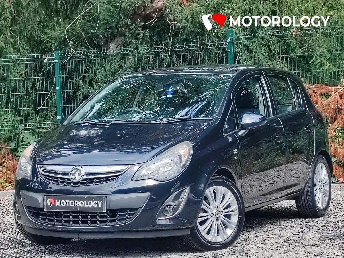 Used Vauxhall Corsa 85 HP (62 kW) 2014 Black Hatchback