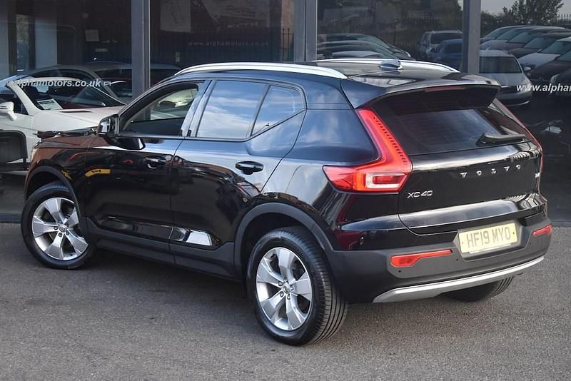 Used Volvo XC40 Momentum 190 HP (139 kW) 2019 Black SUV