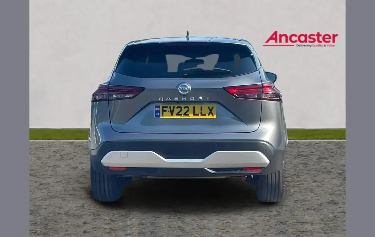 Used Nissan Qashqai N-Connecta 155 HP (114 kW) 2022 Grey SUV