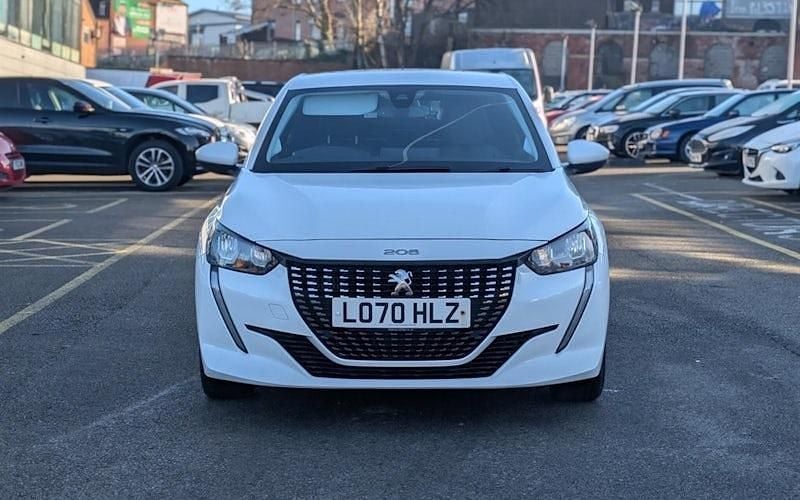 Used Peugeot 208 Allure Premium 102 HP (75 kW) 2021 White Hatchback