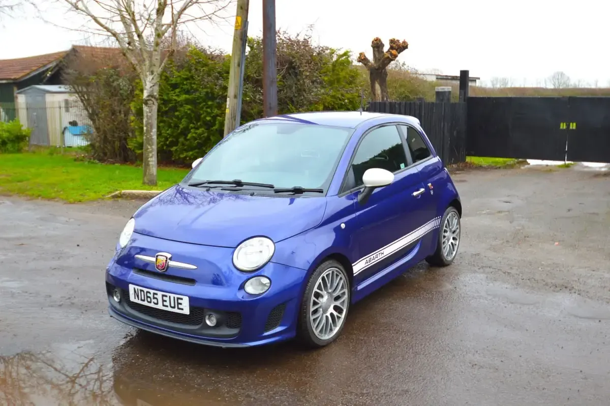 Begagnad Abarth 595 160 HK (117 kW) 2015 Blå Halvkombi