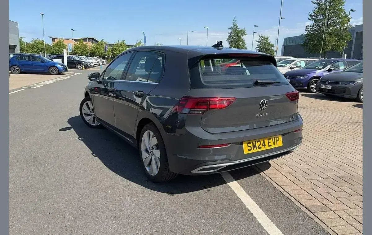 Used VW Golf VIII Style 147 HP (108 kW) 2024 Grey Hatchback
