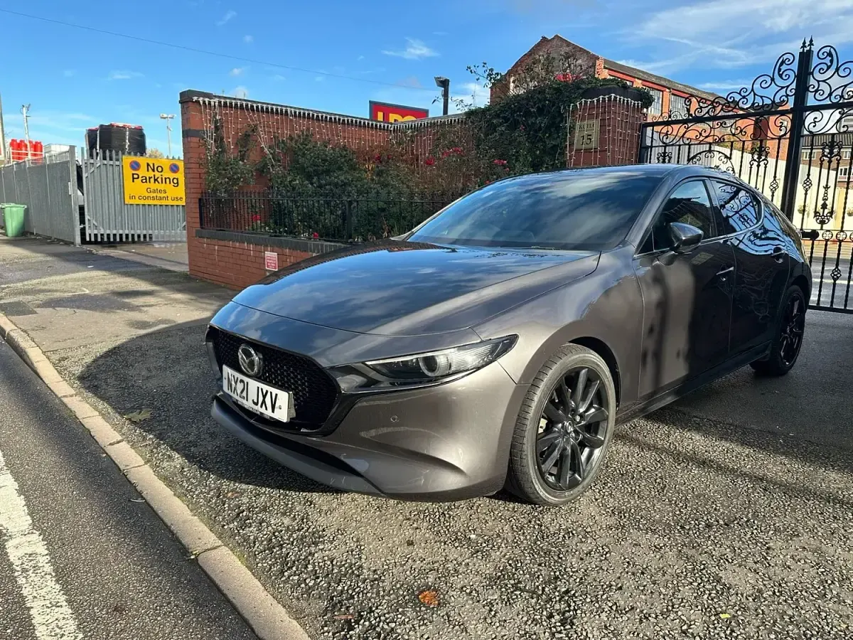 Used Mazda 3 Inclusive 122 HP (89 kW) 2021 Grey Hatchback