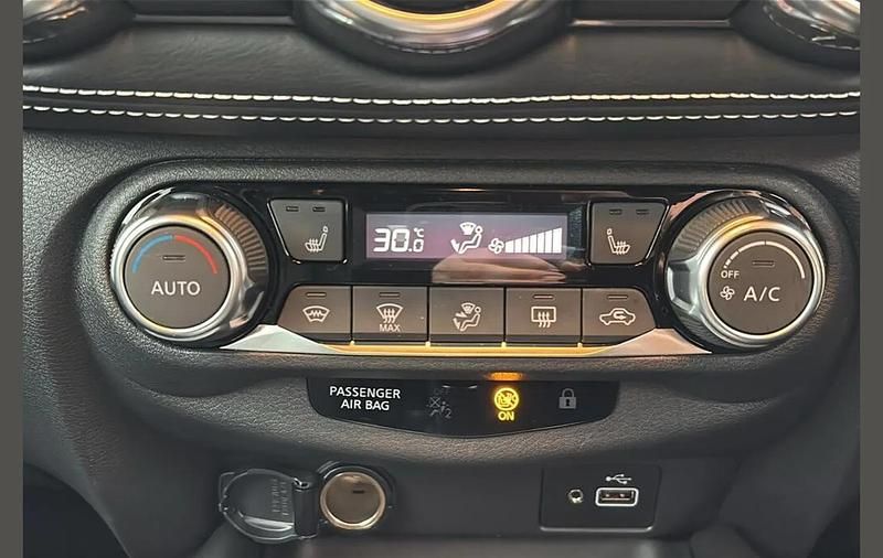 Used Nissan Juke Tekna 140 HP (102 kW) 2024 Red SUV