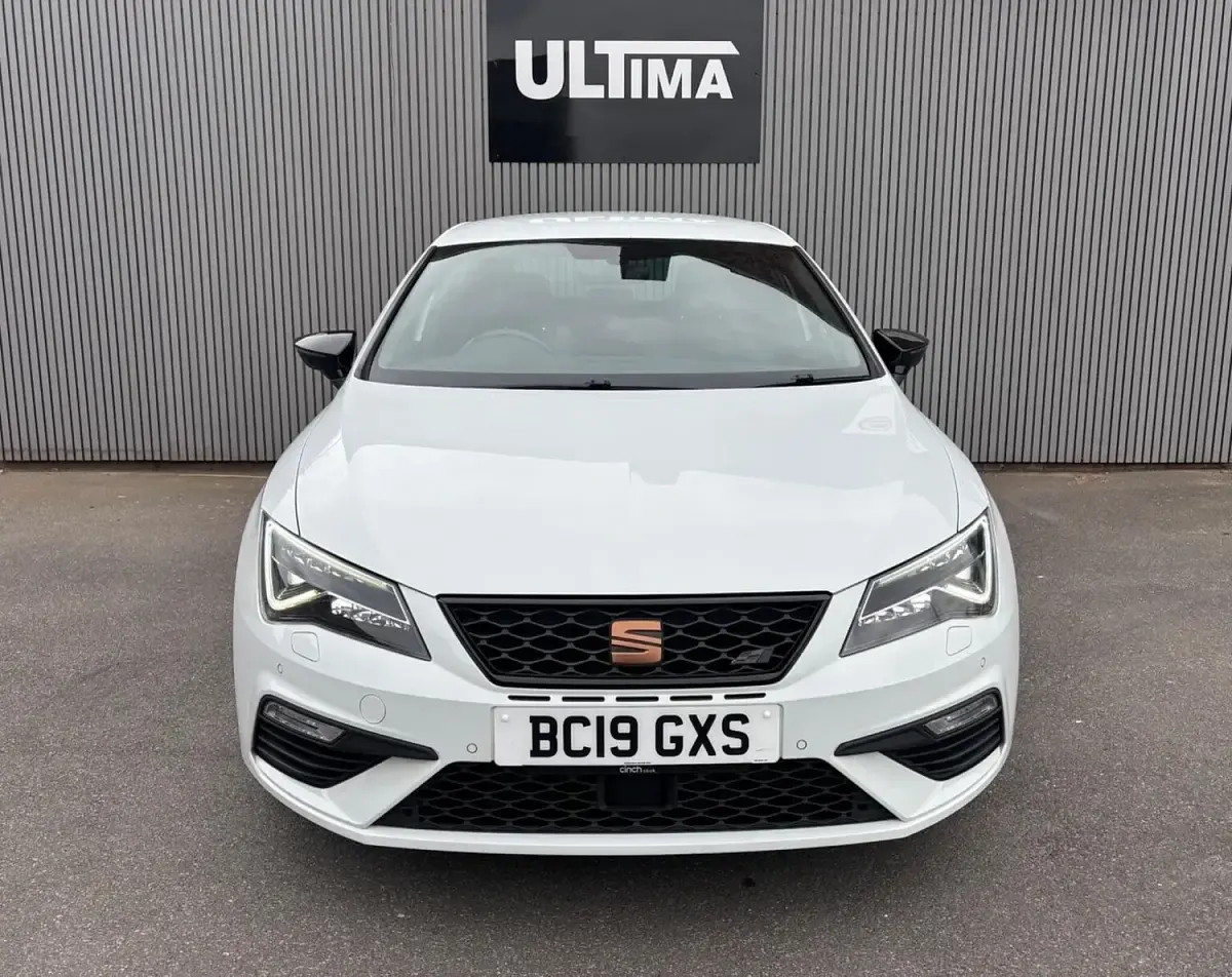 Used Seat Leon Cupra 290 290 HP (213 kW) 2019 White Hatchback