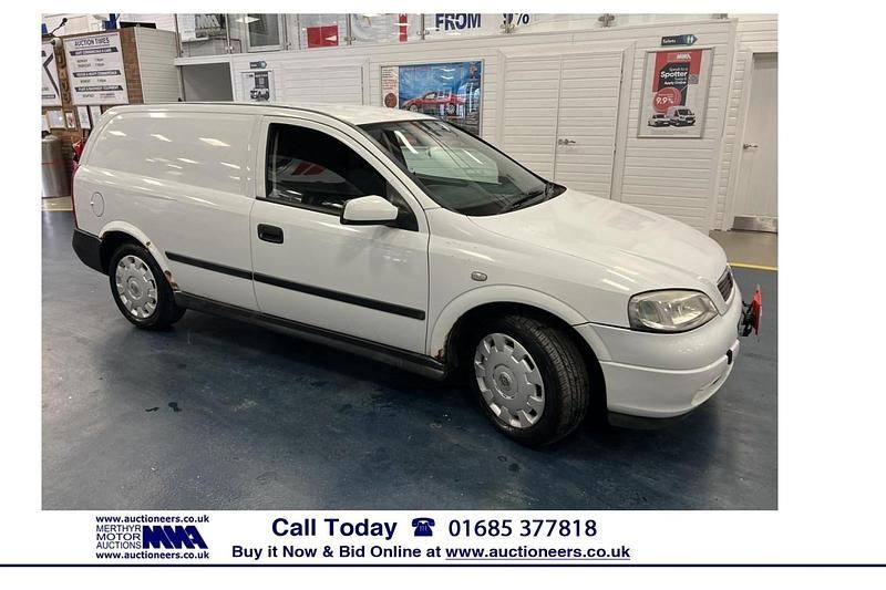 White Used 2006 Vauxhall Astra Van | £1,500 (Good price) - Image 1/4