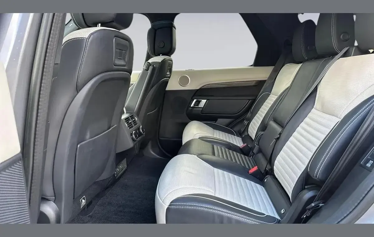 Used Land Rover Discovery 296 HP (217 kW) 2022 Grey SUV