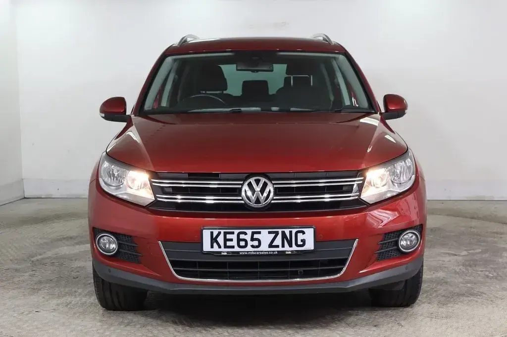 Used VW Tiguan Match 150 HP (110 kW) 2015 Red SUV