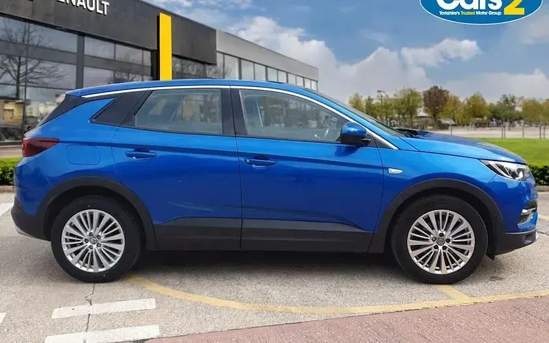 Used Vauxhall Grandland X Business Edition 131 HP (96 kW) 2020 Blue SUV