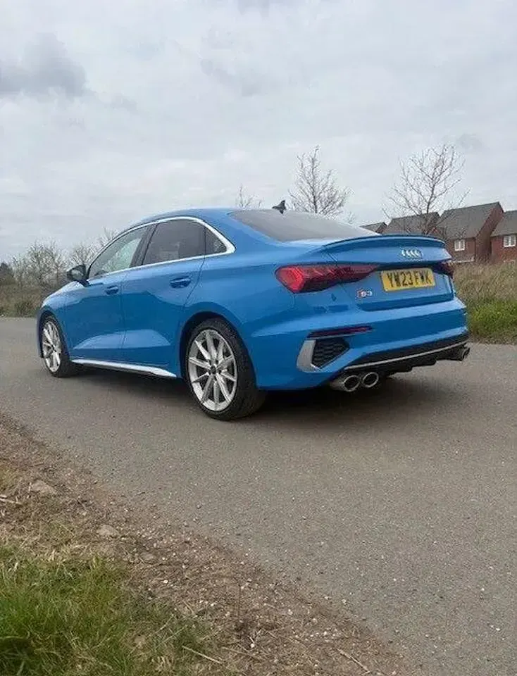 Usado Audi S3 Design 310 HP (228 kW) 2023 Azul Sedan