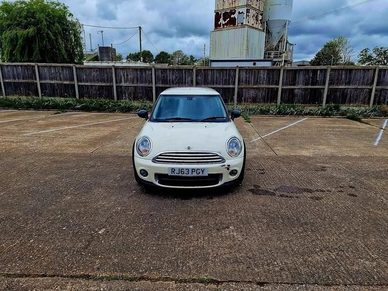 Used Mini One D Hatch 90 HP (66 kW) 2014 White Hatchback