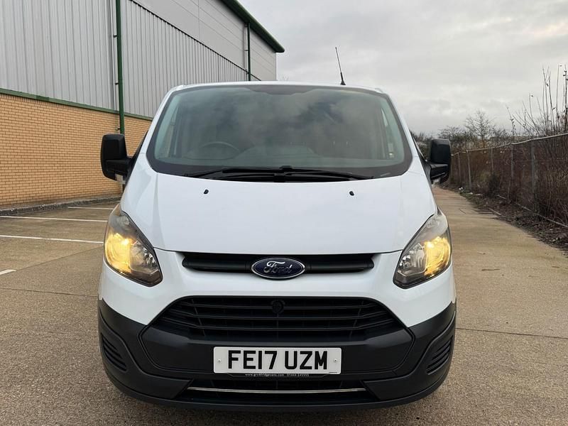 Used Ford Transit Custom 105 HP (77 kW) 2017 White Van