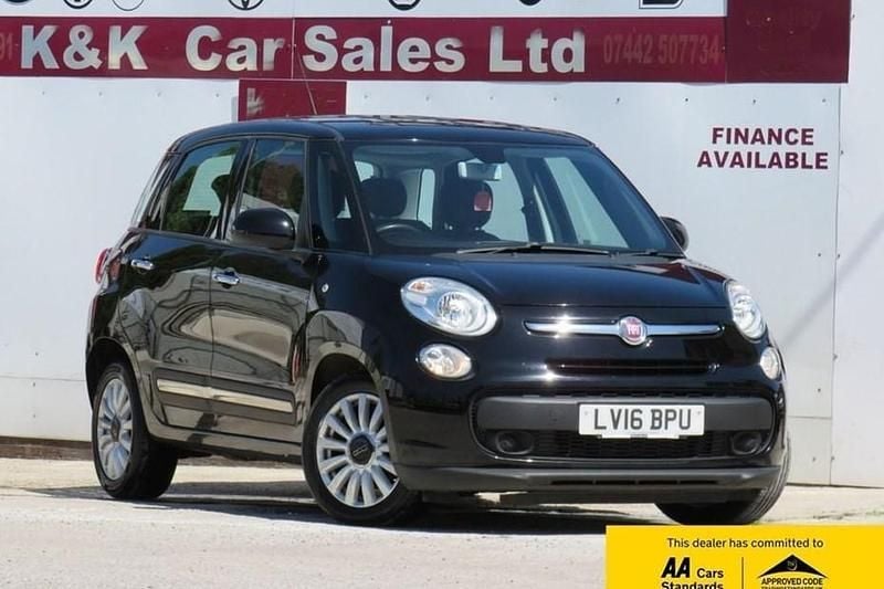 Black Used 2016 Fiat 500L Pop Star MPV | £5,995 (Fair price) - Image 1/1