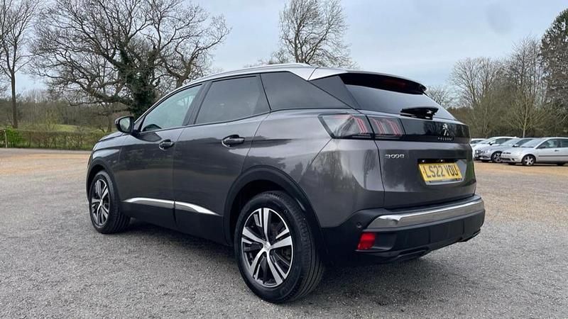 Used Peugeot 3008 Allure Premium 129 HP (94 kW) 2022 Grey SUV