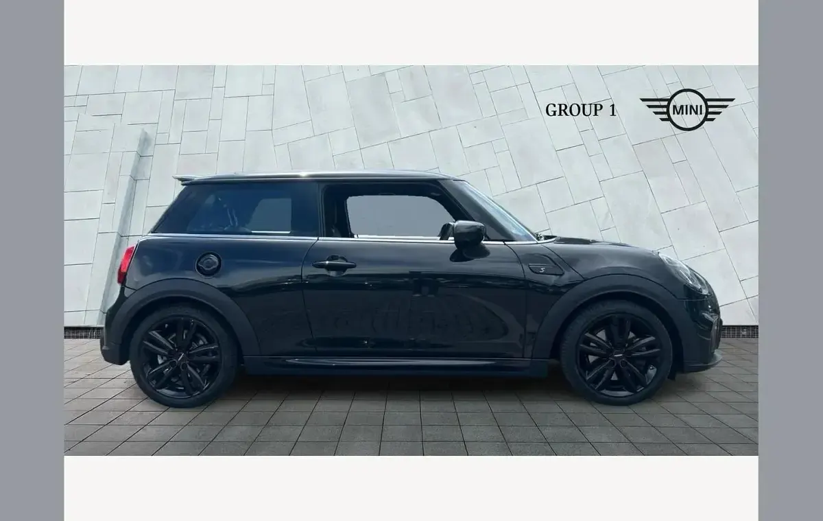 Used Mini Cooper S Premium 178 HP (130 kW) 2023 Black Hatchback