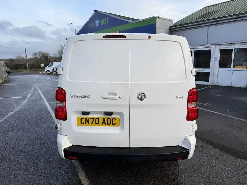 Gebraucht Vauxhall Vivaro Sportive 100 PS (73 kW) 2020 Weiß Van / Kleinbus