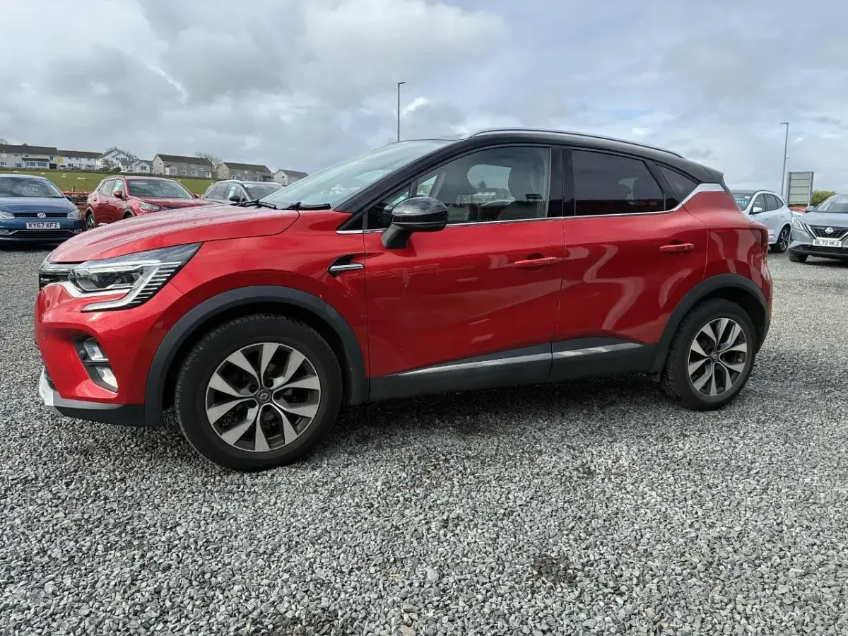 Used Renault Captur Version S 128 HP (94 kW) 2020 Red SUV