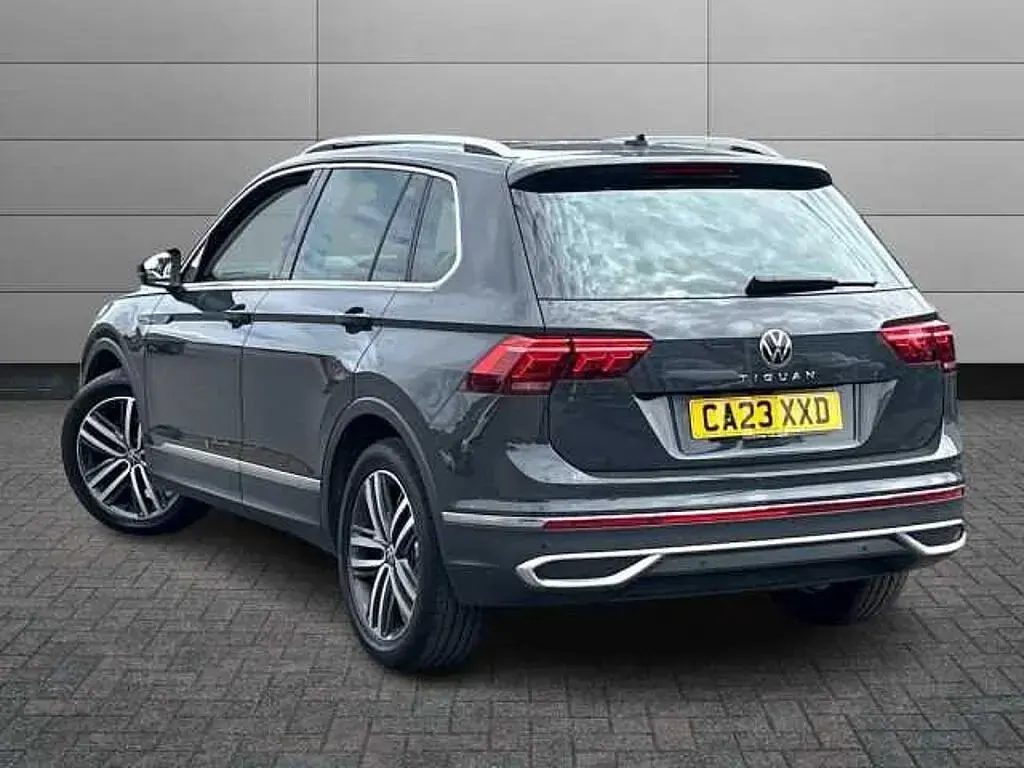 Used VW Tiguan Elegance 150 HP (110 kW) 2023 Grey SUV