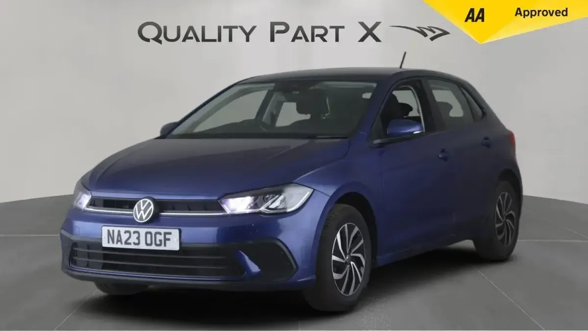 Used VW Polo Life 95 HP (69 kW) 2023 Blue Hatchback