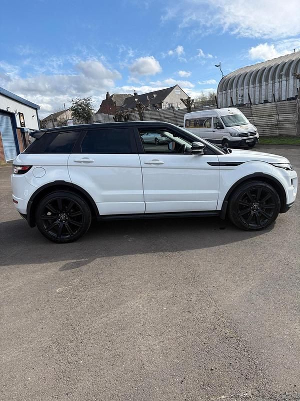 Used Land Rover Range Rover evoque Dynamic 2013 White SUV