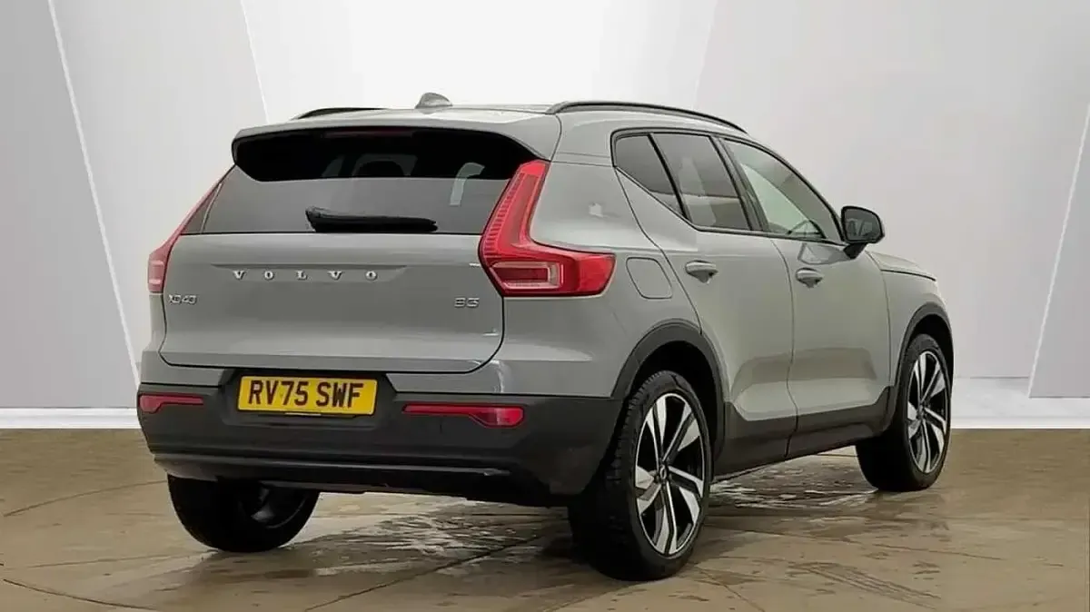 Used Volvo XC40 Ultra 161 HP (118 kW) 2025 Grey SUV