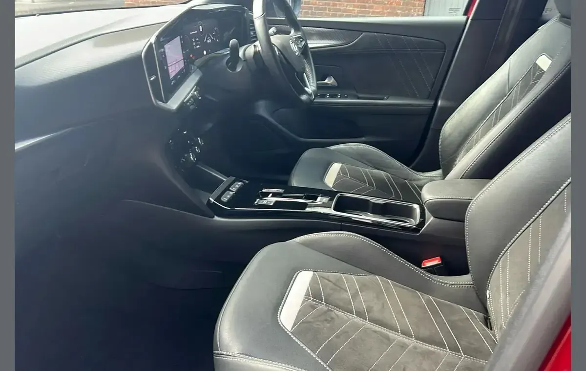 Used Vauxhall Mokka Ultimate 130 HP (95 kW) 2023 Red SUV