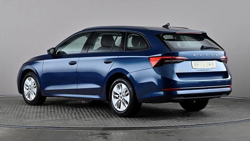 Used Skoda Octavia SE Technology 110 HP (80 kW) 2022 Blue Estate